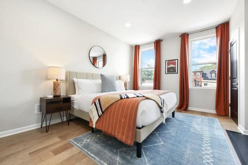 HostWise Stays - The Peralta - Brand New, Great Kitchen, Theater Room