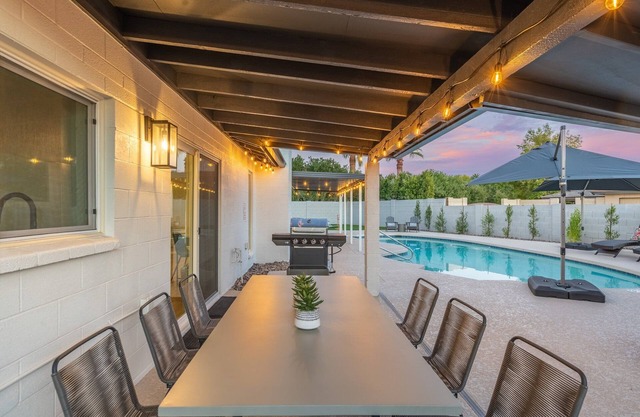 Hot Summer Rates! Home w/Pool, Casita, Game Room