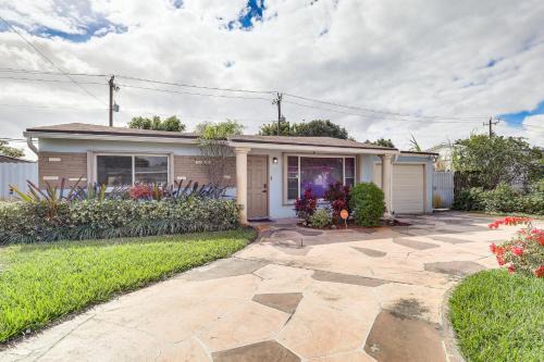 Hot Tub and Fenced Yard Pet-Friendly Miramar Haven!