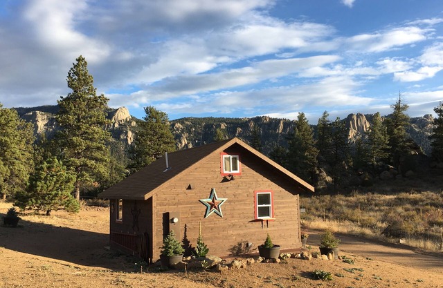 Hot Tub for Stargazing! Peaceful Totally Remodeled Studio! Excellent Location!