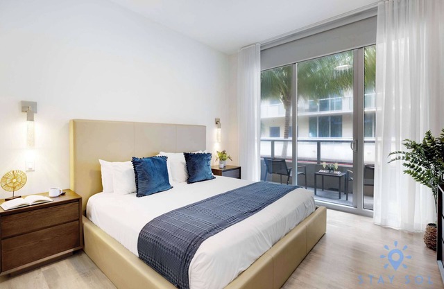 Hot Tub+ Gym +Rooftop Pool |Hollywood Beach