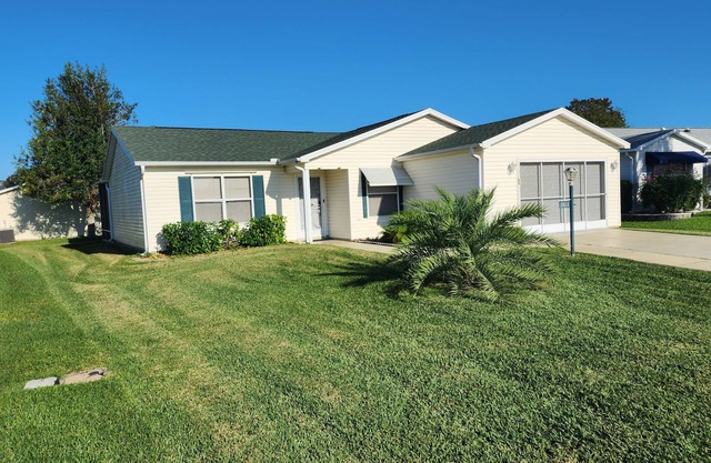 Hot Tub House - Entire 3 Bedroom House in The Villages