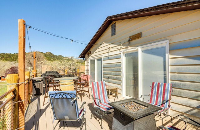 Hot Tub & Yard: 'Will's Place' Utah Family Getaway
