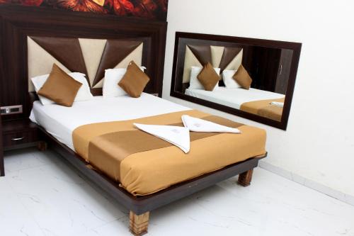 Hotel Aayan Lodging & Boarding