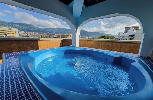 Hotel Alcaravan Medellín