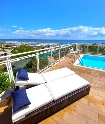 Hotel Ariella