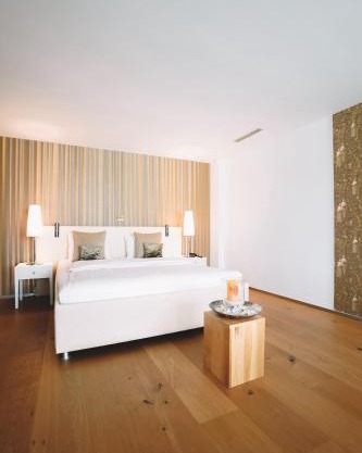 Hotel AVA