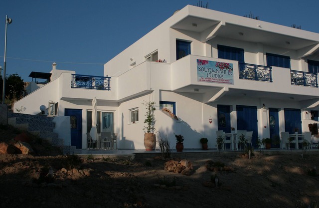 Hotel Bouganville studios