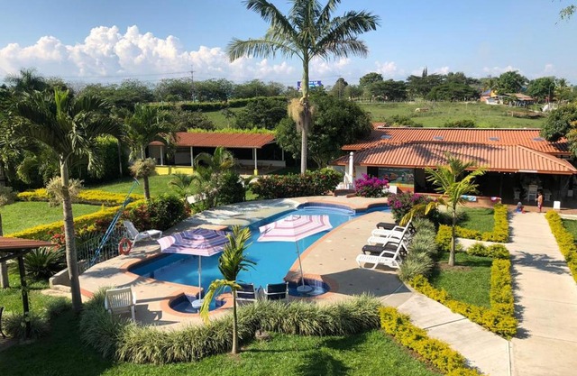 Hotel Campestre Cerritos Plaza