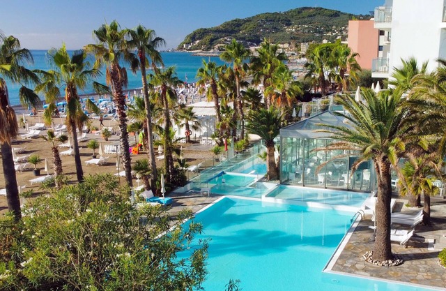 Hotel Caravelle