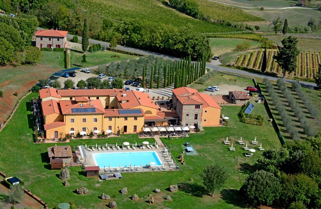 Hotel Casolare Le Terre Rosse
