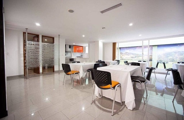 Hotel Castellana 100