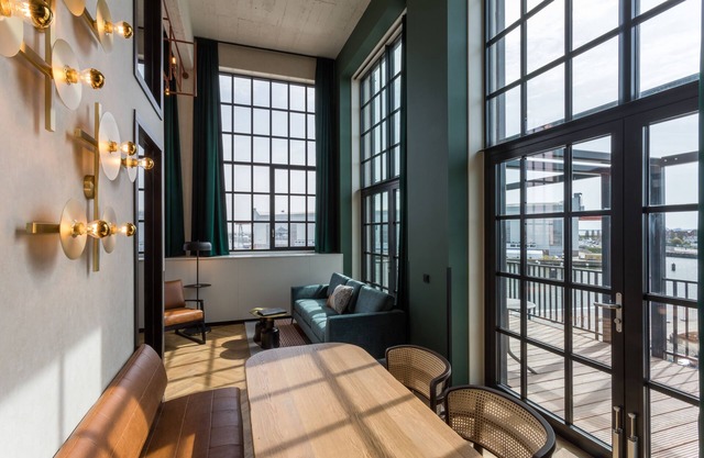 Hotel de Timmerfabriek Kloeg Collection