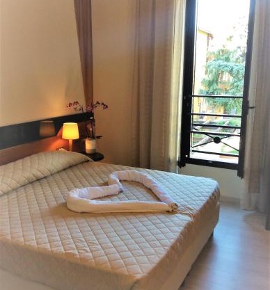 HOTEL DOZZA