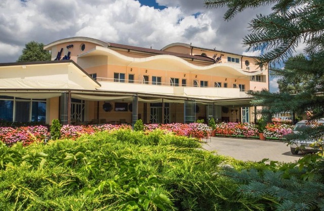 Hotel Emi