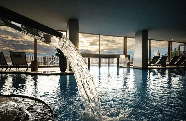 Hotel Emmy - five elements