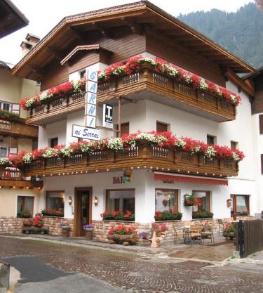 Hotel Garnì Ai Serrai