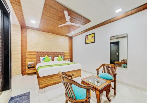 Hotel Gloab Residency Near Delhi Airport