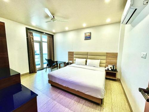 Hotel GPR Puri ! near Temples and All main attractions! Well-air-conditioned-hotel with-lift-and-parking-facility ! ମନ୍ଦିର ଏବଂ ସମସ୍ତ ମୁଖ୍ୟ ଆକର୍ଷଣ ନିକଟରେ ! Multi cuisine breakfast optionally provided