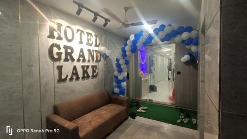 Hotel Grand Lake