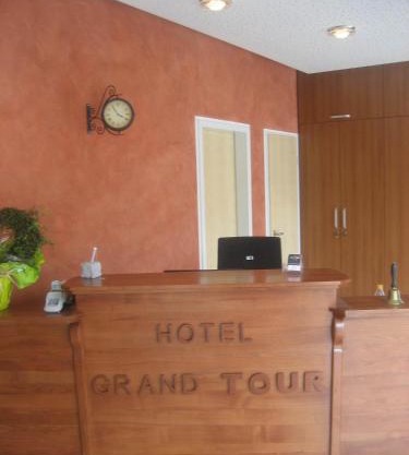 Hotel Grand Tour