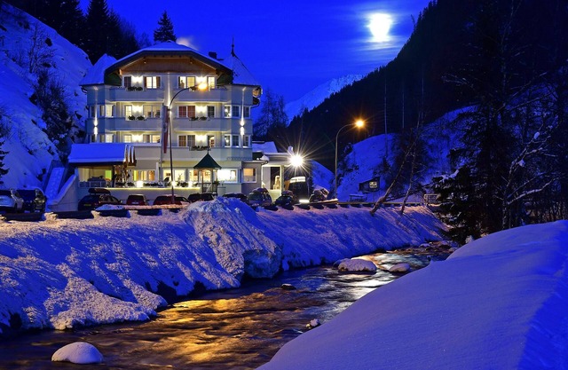 Hotel Höllroah