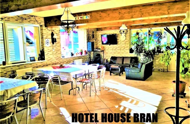 HOTEL HOUSE BRAN 21 (* stars) STR. GARII 2B BUSTENI