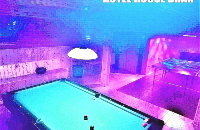 HOTEL HOUSE BRAN 22 (* stars) STR. GARII 2B BUSTENI