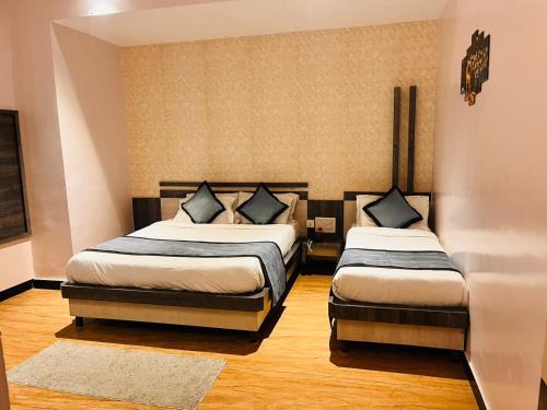 Hotel Kiara Eshosans Palace