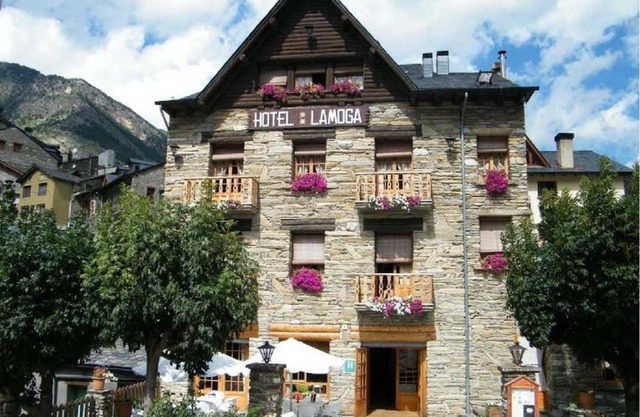 HOTEL LAMOGA