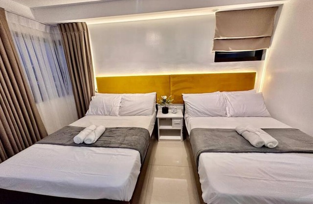 Hotel Living,The Persimmon double beds 4pax (904)