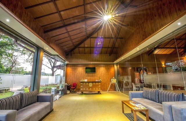 Hotel Mahanuge
