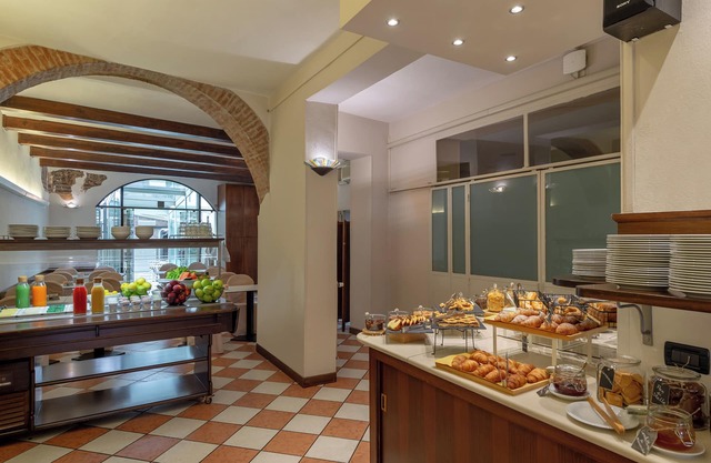 Hotel Mantegna Stazione , Mantegna Hotels