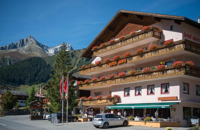 Hotel Mira
