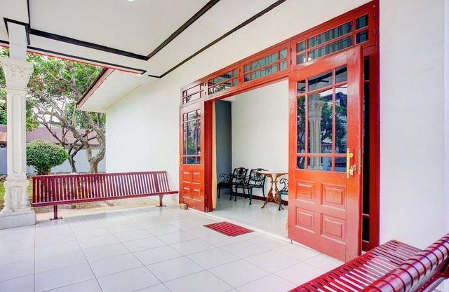 Hotel O Krakatau Near Universitas Muhammadiya Sumatra Utara (UMSU)