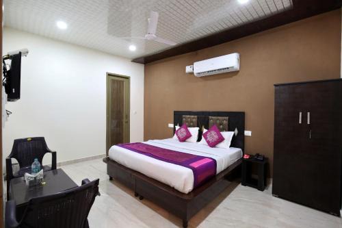 Hotel O Zirakpur City Court Complex Formerly The Platinum