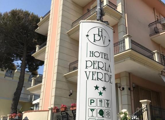 Hotel Perla Verde