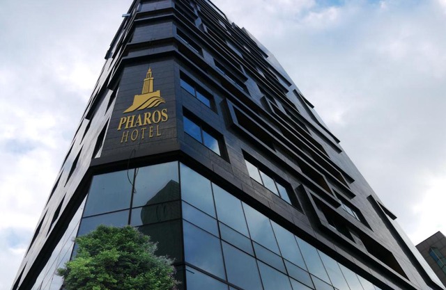 Hotel Pharos