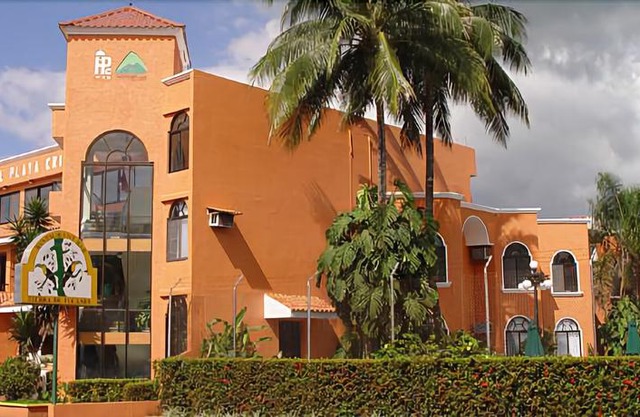 Hotel Playa Cristal