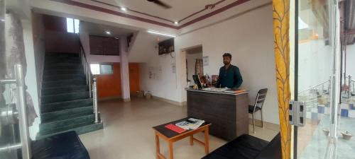 Hotel Raj Residency