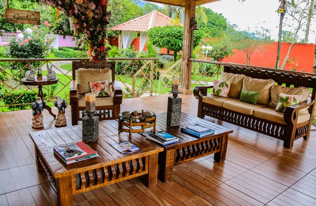 Hotel Rancho Guacamayos