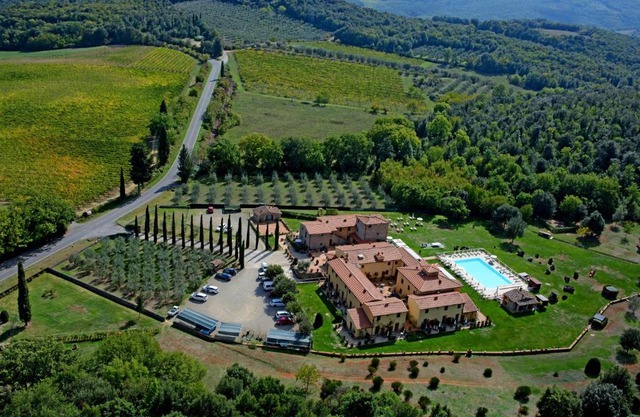 Hotel & Restaurant Casolare Le Terre Rosse