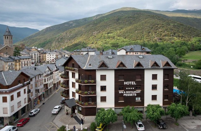 Hotel Restaurant Pessets & SPA