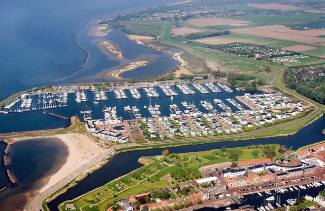 Hotel Room in Hellevoetsluis by the Beach