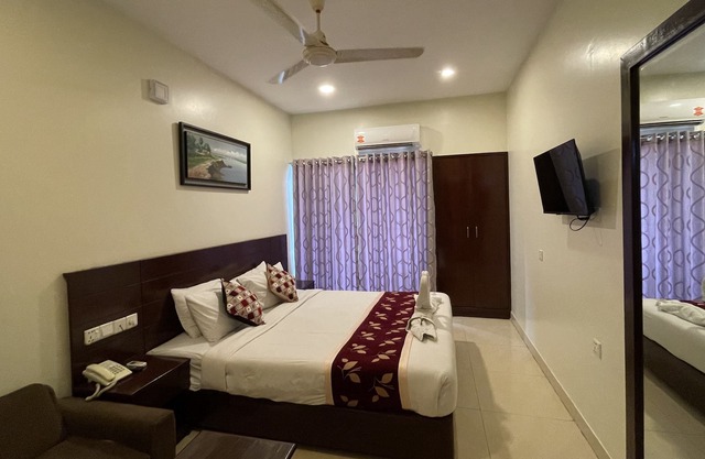 Hotel Sea Cox - Deluxe Couple Room - AC