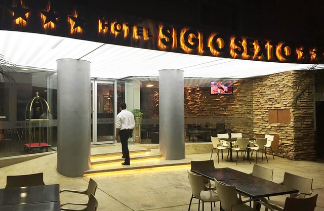 Hotel 