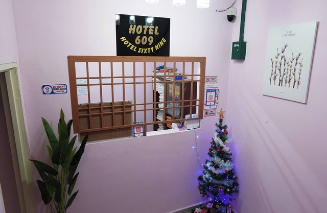 Hotel Sixty Nine