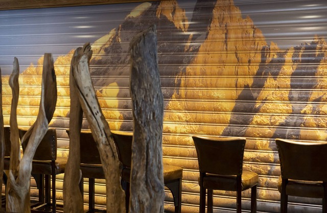 Hotel Ski Lodge