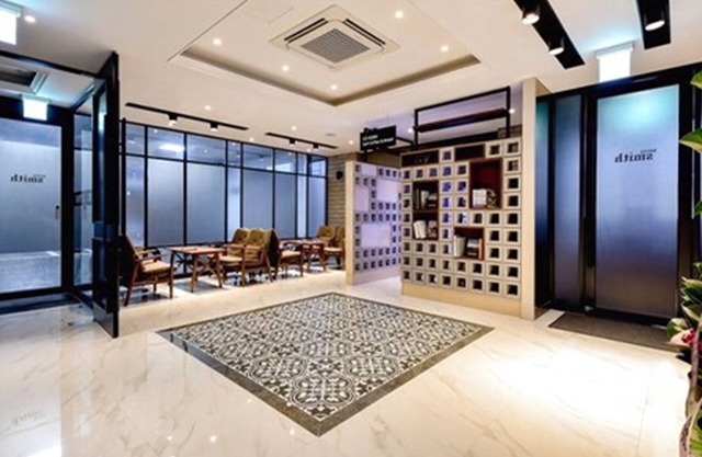 Hotel Smith