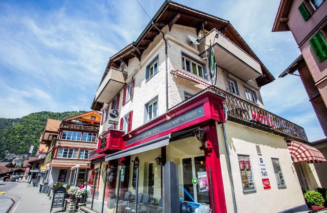 Hotel Tell and Apartments